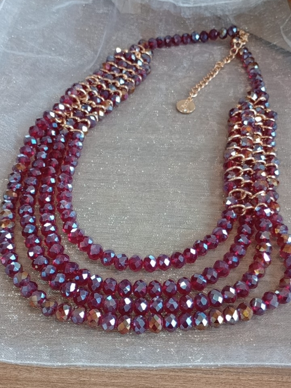🎈🎈 Ruby Red/Gold Tone Faceted Crystal Necklace/Aurora Borealis/Necklace